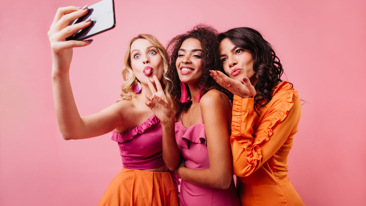 Hobo.Video – Top 10 Fashion YouTubers – Style Insight