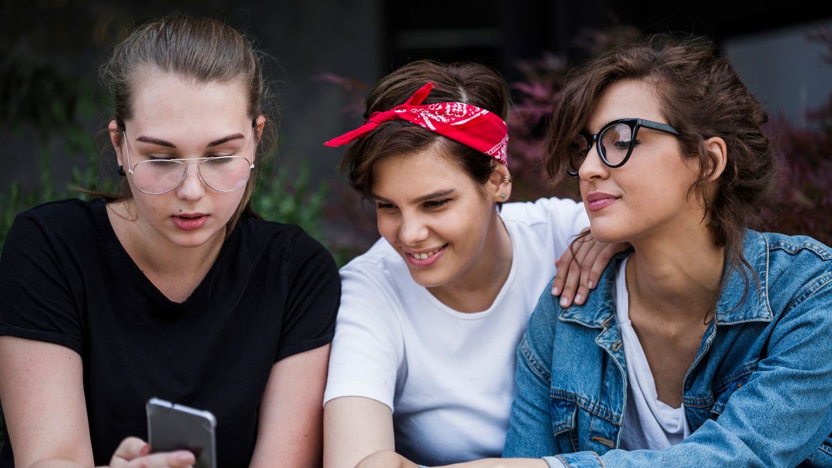 Hobo.Video - FR Explained: The Simple Meaning Behind This Popular Phrase - Gen Z Slang