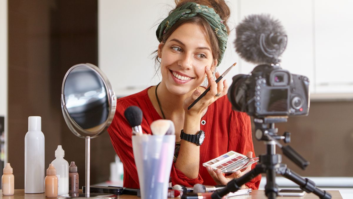 Hobo.Video - Top Beauty Influencers in the US - Beauty Creators