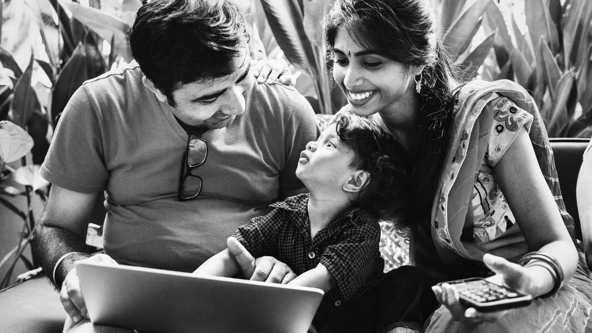 Hobo.Video-Aishwarya Rajinikanth Biography: Age, Family, Career-Information for the audience