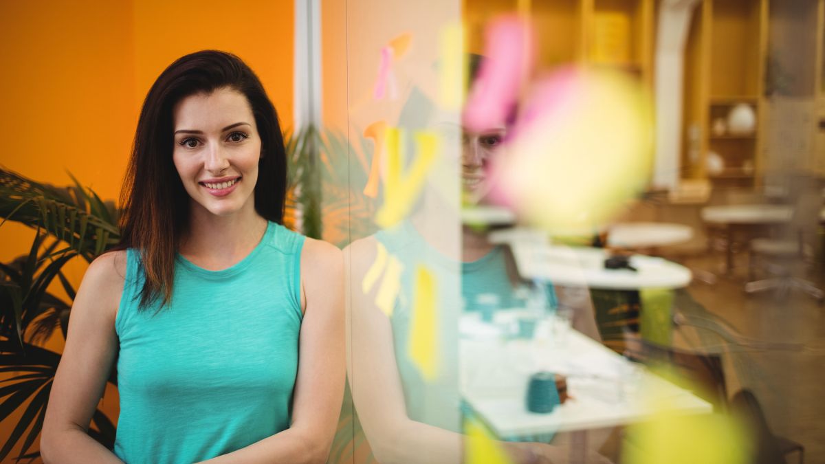 Hobo.Video-Kriti Sanon’s Hyphen Brand Strategy: What Founders Can Learn from Her Success-Guide for the brands