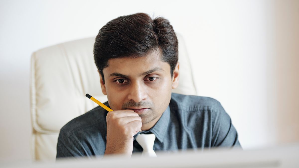 Hobo.Video-How Sanjeev Bikhchandani Spots Opportunities Founders Usually Miss Early-Guide for the brands