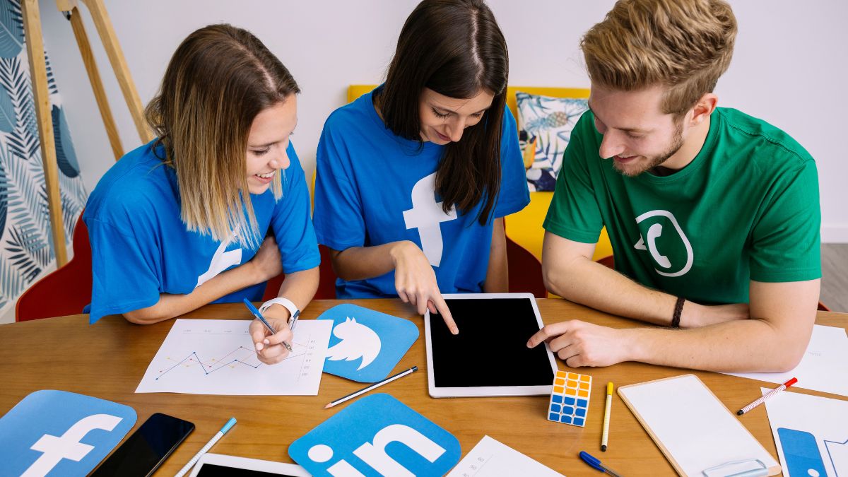 Hobo.Video-Best Facebook Hashtags to Boost Reach (Updated December 2025)-Guide for the audience