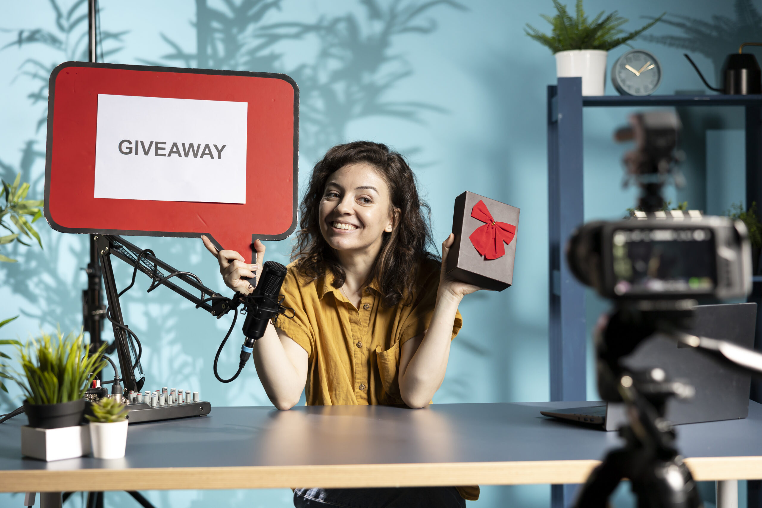 Hobo.Video-What is YouTube influencer marketing agency?