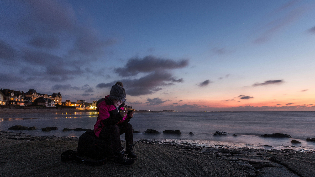 Hobo.Video-Top 6 Alternatives to Confluencr For Celebrity Influencer Marketing and Endorsement in 2025-image shows travel influencer