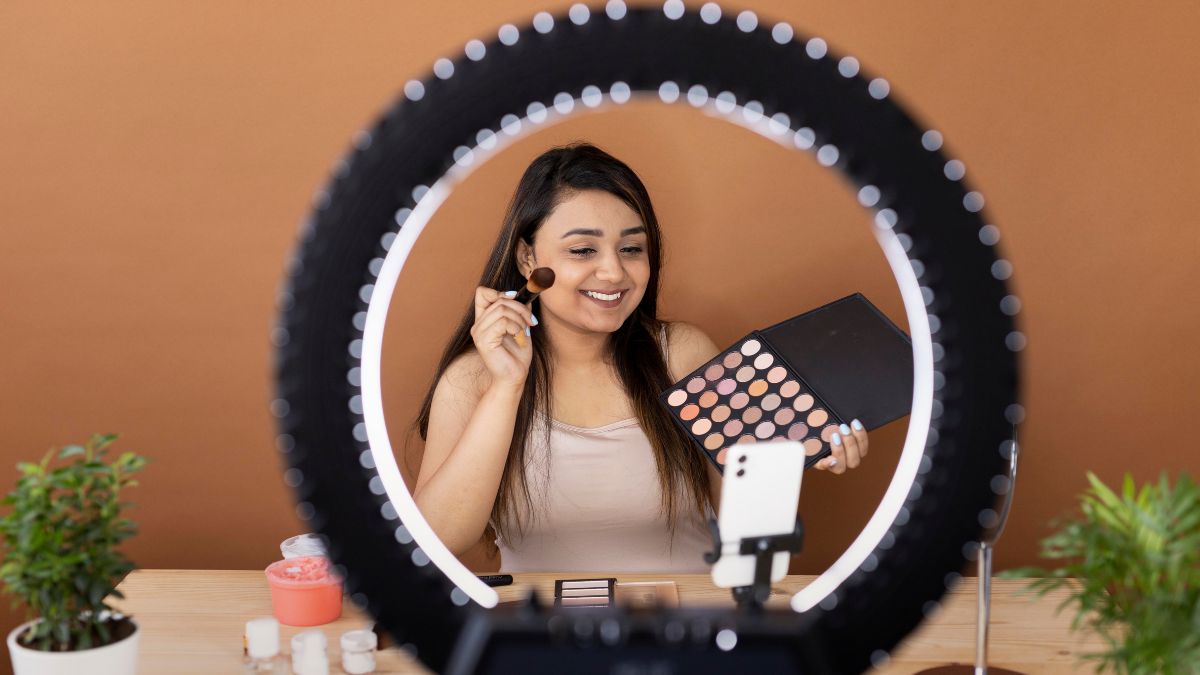 Hobo.Video - Leverage Instagram Reels for Influencer Campaigns - Influencer making reels