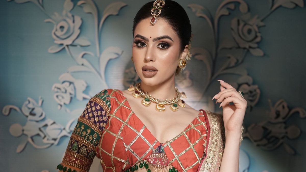 Hobo.Video - Why D2C Brands Love Working with Riva Arora - Influencer Collaboration