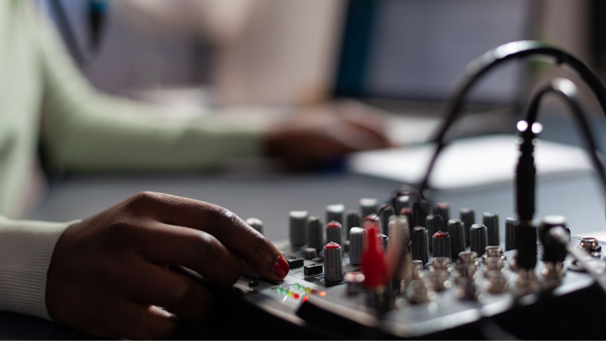 Hobo.Video - How Hobo.Video Enhances Traditional Broadcast Campaigns - Audio mixer