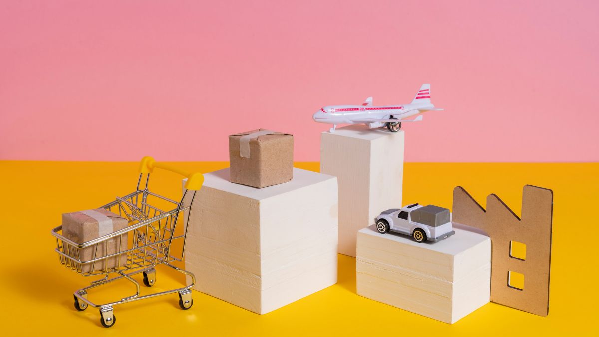 Hobo.Video - Optimizing Amazon Storefronts with UGC and Reviews - Miniatures representing amazon storefronts