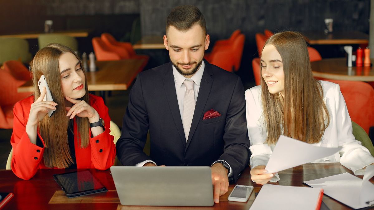 Hobo.Video - 25 Best Marketing Agencies in the US - Team Collaboration