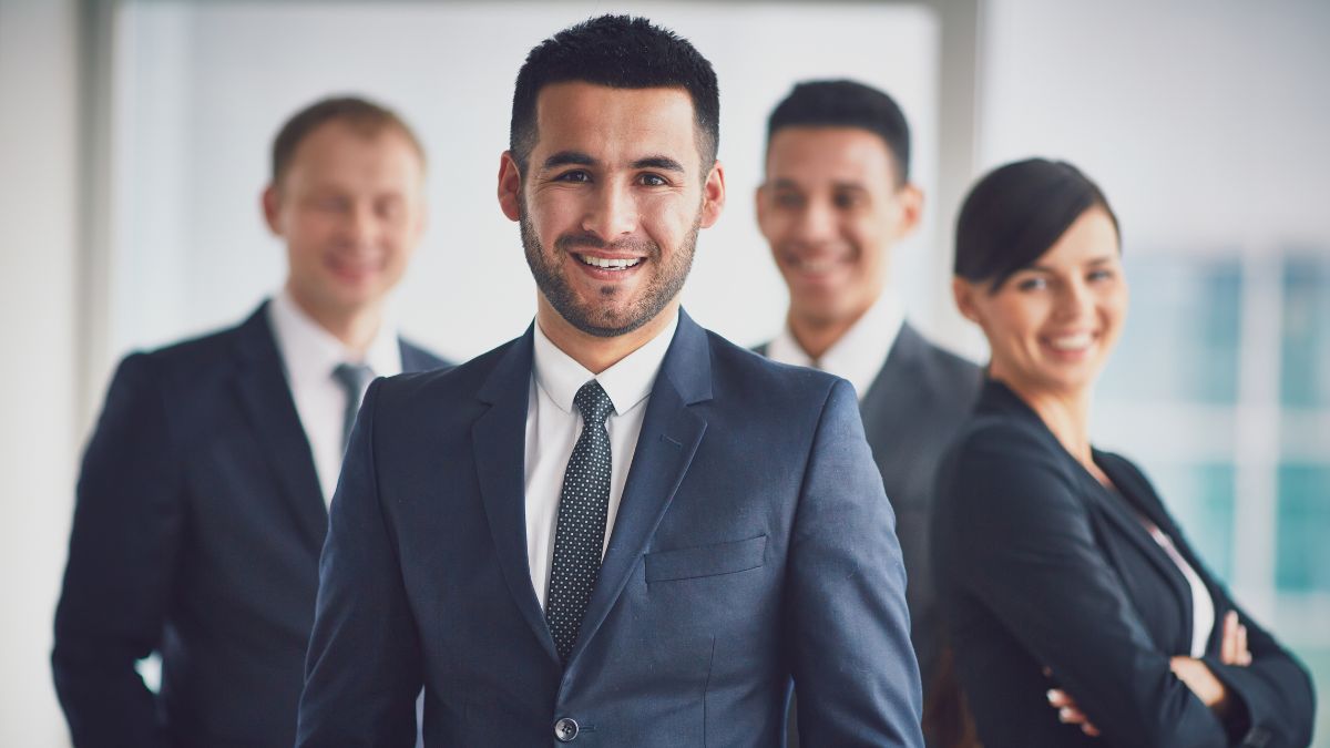 Hobo.Video - Why C-Level Executives Are Becoming B2B LinkedIn Influencers - Thought Leadership