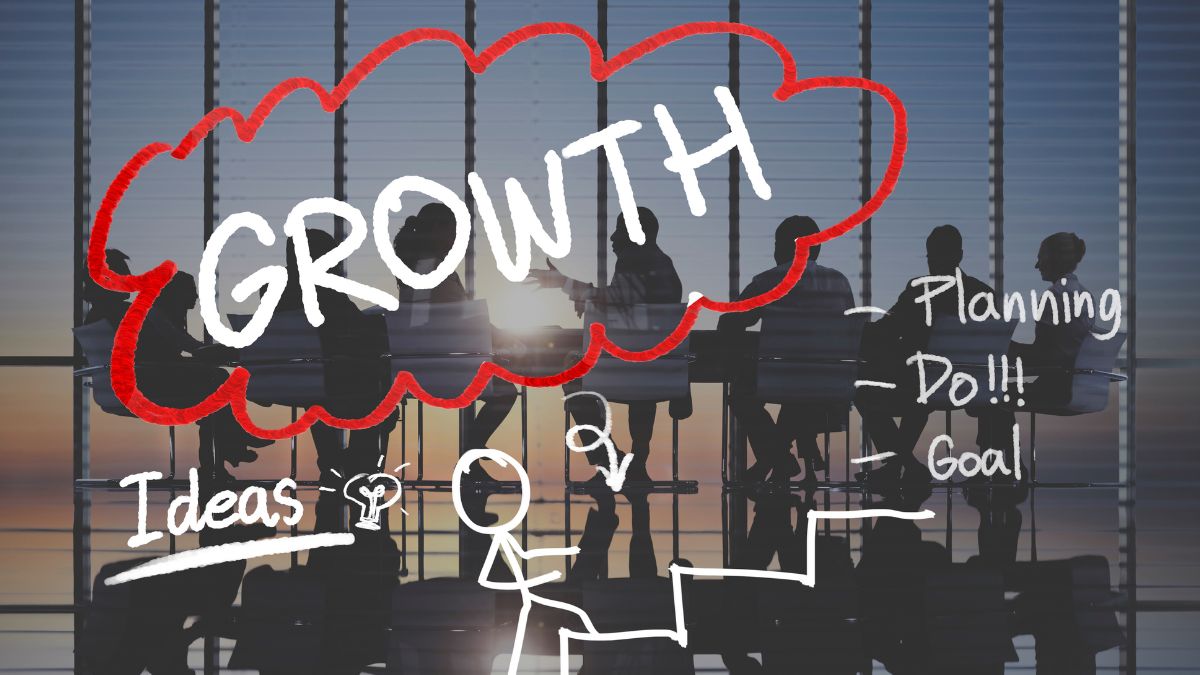 Hobo.Video-Effective Hoarding Board Marketing: Ideas, Examples, and Best Practices-Guide to the brands