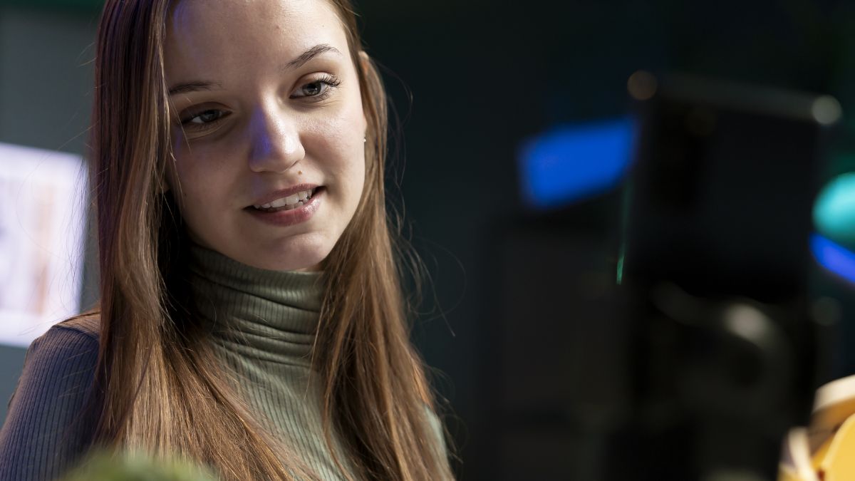 Hobo.Video- Top Tech and Gadget Influencers in Canada: 40 Creators Leading in 2025.